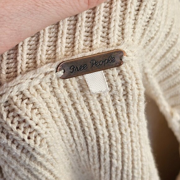 Free People Stripe Easy Street Cropped Off White Pearl Combo Sweater Sz L - Picture 11 of 14